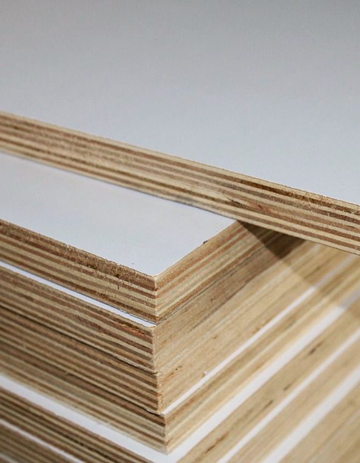 Multistratë e Bardhë